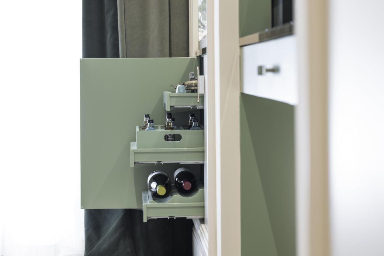 Hotel La Gemma Флоренция Экстерьер фото A wine rack